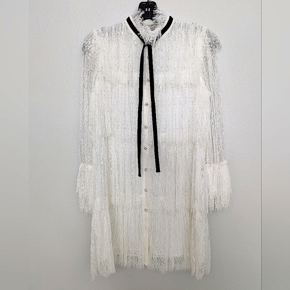 Alice + Olivia Dresses & Skirts - Alice + Olivia Joanie Tiered Lace Dress